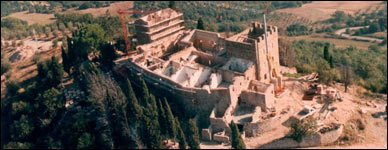 MONTEDIL - Il Castello di Velona durante i lavori